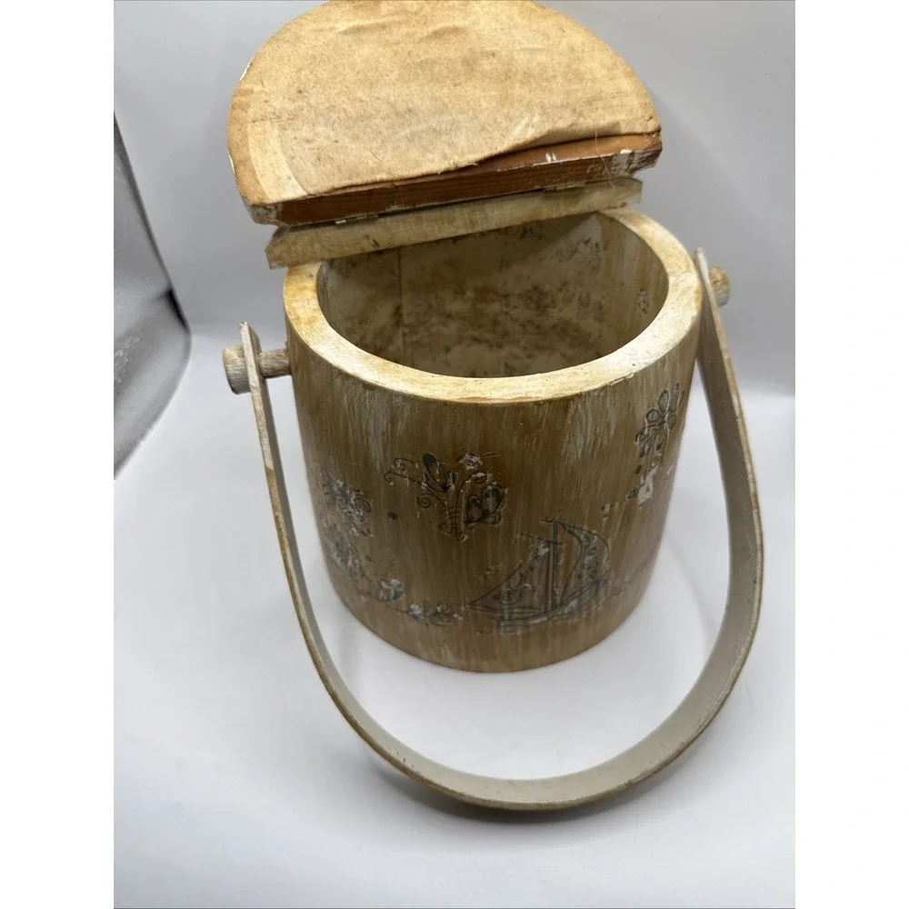 Antique Vintage  WOODEN FIRKIN SUGAR BUCKET Painted  Swing Handle & Lid